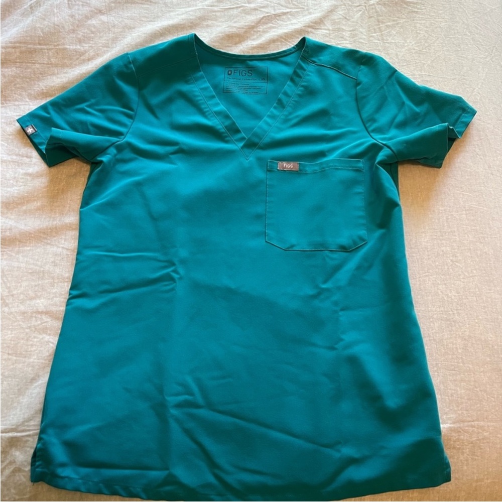 Figs Scrub Top